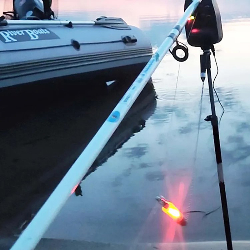 鯉釣り用バイトアラーム、LEDライト付きアナンシエーター、鯉 - Fishing Equipment Jet のレビューと価格